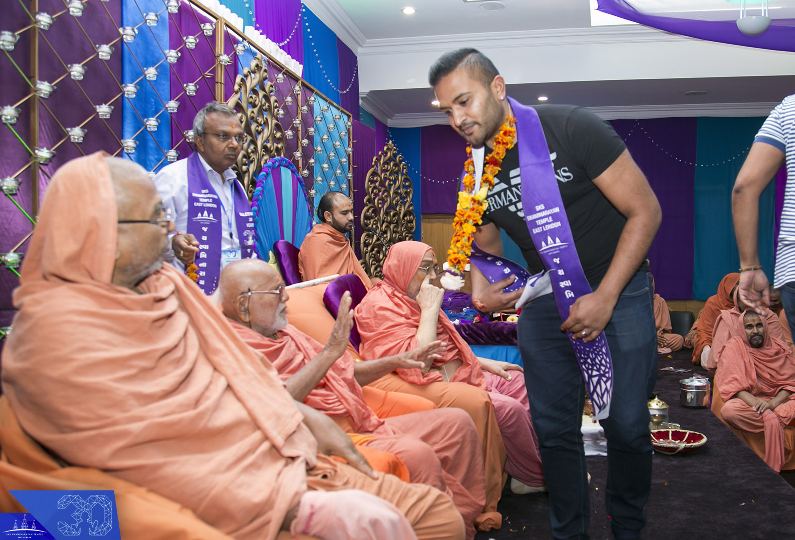 ©1987-2017 SKS Swaminarayan Temple East London